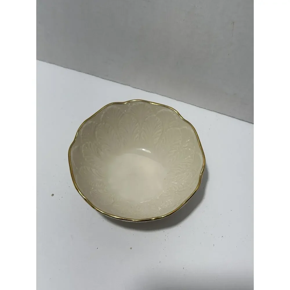 Lenox Porcelain Acanthus Leaf Bowl Ivory 24 K Gold Trimmed Edge Trinket Dish USA